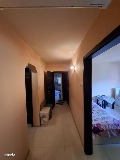 Apartament cu 3 camere în Brotăcei