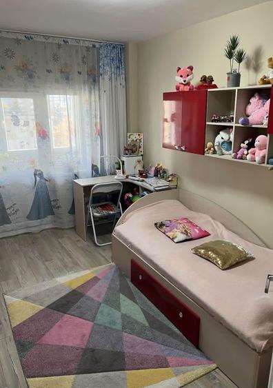 Apartament cu 4 camere decomandat, mobilat în Mănăștur