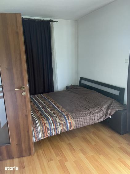 Apartament cu 3 camere în Unirea