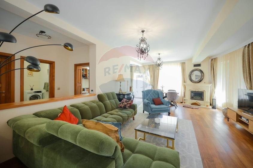 Casă individuală cu 5 camere cu Teren 1000 Mp în Sânmartin