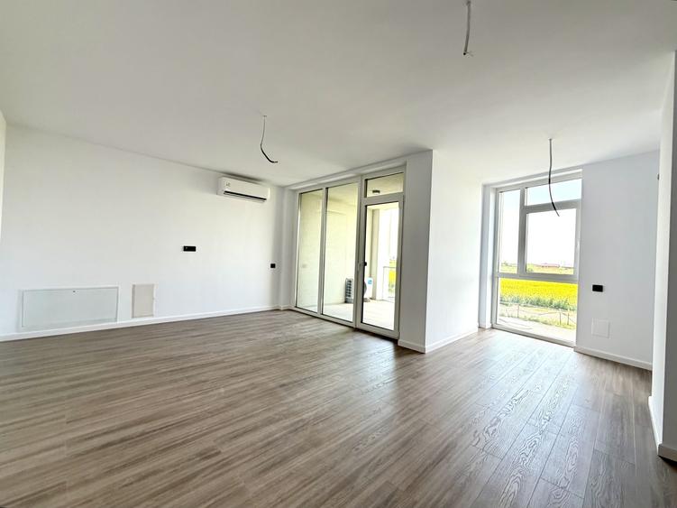 Apartament cu 3 camere semidecomandat în Torontalului