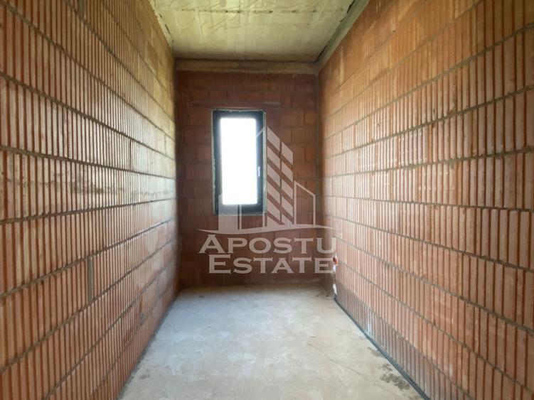 Casă individuală cu 5 camere cu Teren 1330 Mp în Urseni