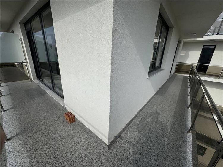 Apartament cu 2 camere decomandat în Exterior Vest