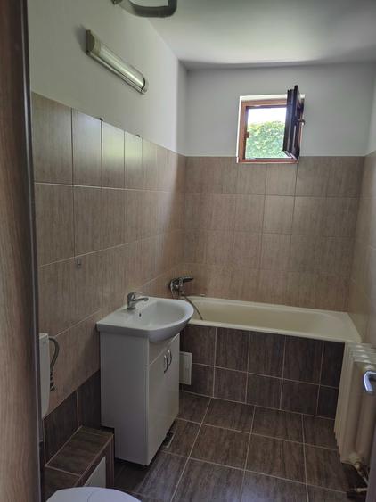 Apartament cu 2 camere semidecomandat în Tăuții-Măgherăuș