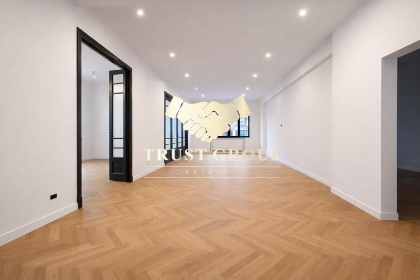 Apartament cu 4 camere decomandat, mobilat în Ultracentral