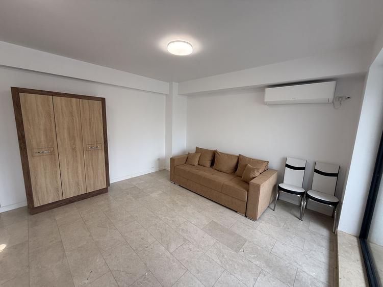 Apartament cu 3 camere decomandat, mobilat în Tomis Plus