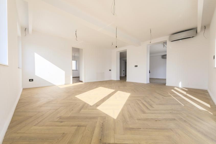 Duplex cu 6 camere cu Canalizare în Timpuri Noi