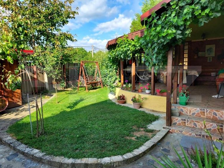 Duplex cu 6 camere cu Canalizare în Nord