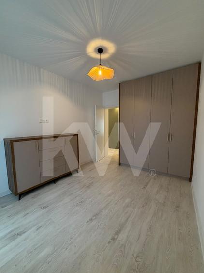 Apartament cu 3 camere semidecomandat, mobilat în Mihai Viteazul