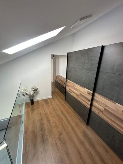 Apartament cu 3 camere decomandat, mobilat în Girocului
