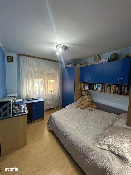 Apartament cu 3 camere în Sud