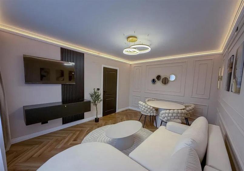 Apartament cu 2 camere decomandat în Central