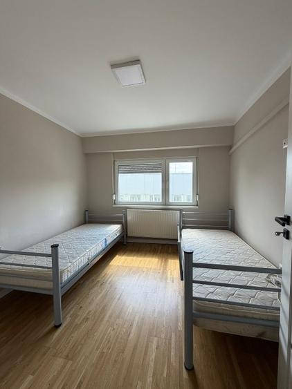 Apartament cu 3 camere decomandat în Spitalul Județean