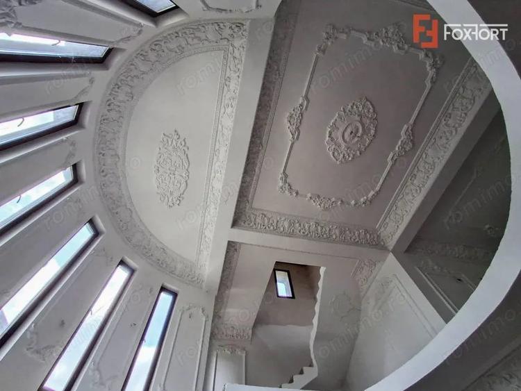 Casă cu 13 camere cu Teren 406 Mp în Recaș