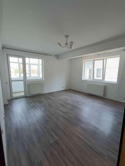 Apartament cu 2 camere decomandat în Berceni