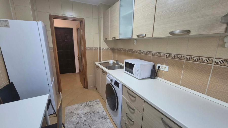 Apartament cu 2 camere decomandat în Lacul Tei