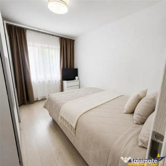 Apartament cu 3 camere decomandat în Vest