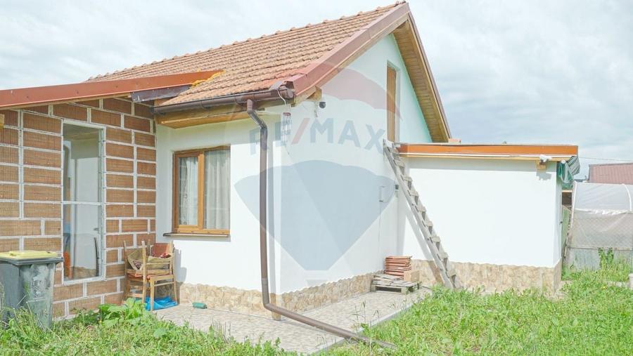 Teren Construcții intravilan de 2551 mp, în Acriș