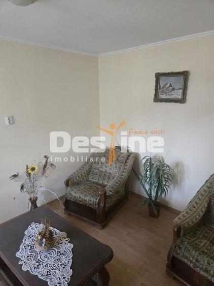 Casă cu 3 camere cu Teren 2614 Mp în Trăisteni