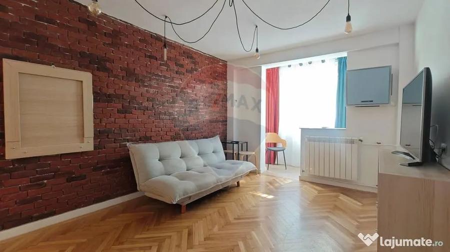 Apartament cu 2 camere semidecomandat în Lacul Tei
