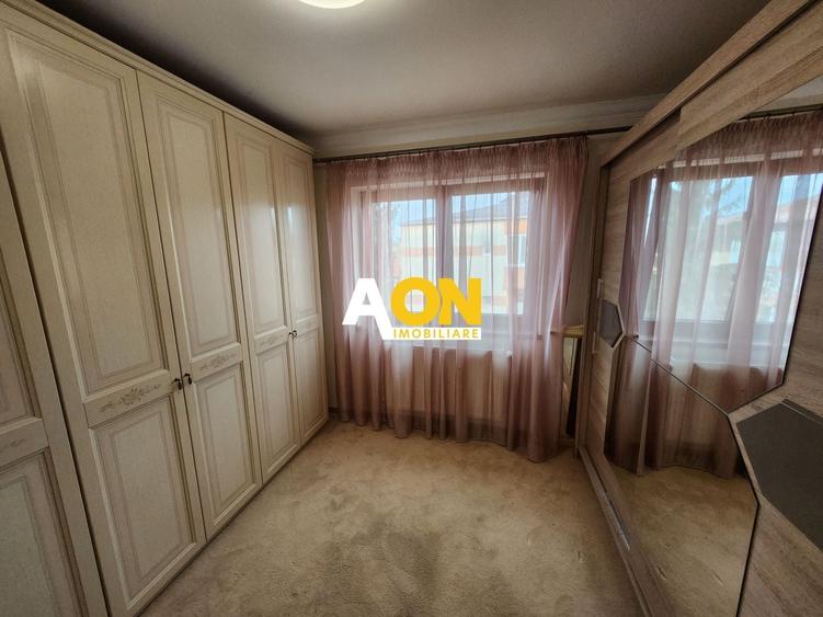 Apartament cu 3 camere decomandat, mobilat în Cetate