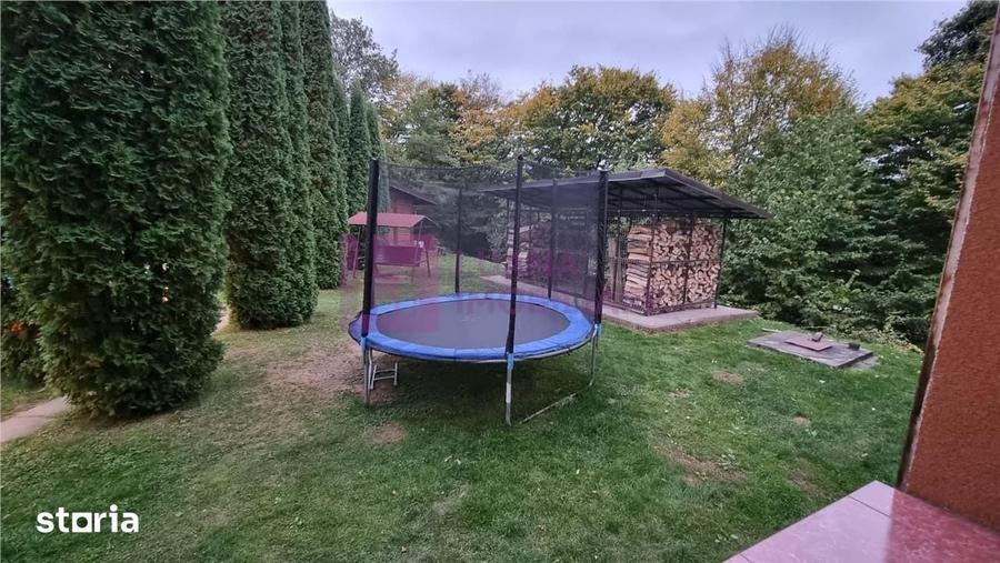 Casă cu 6 camere cu Teren 800 Mp în Central