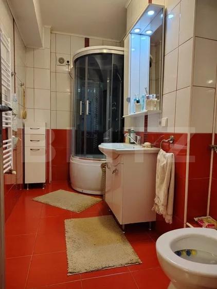 Apartament cu 2 camere semidecomandat, mobilat în Dâmbul Rotund