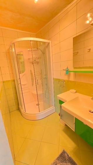 Apartament cu 4 camere decomandat, mobilat în Independenței