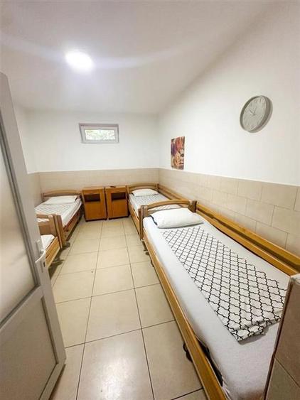 Casă cu 7 camere cu Teren 1848 Mp în Tinca