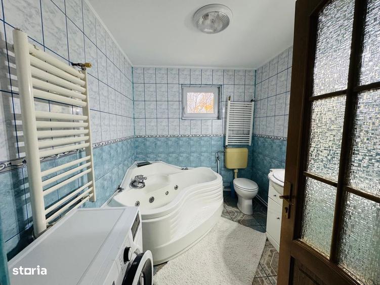 Casă cu 6 camere cu Teren 242 Mp în Viilor