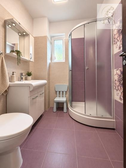 Apartament cu 3 camere decomandat în Metalurgiei