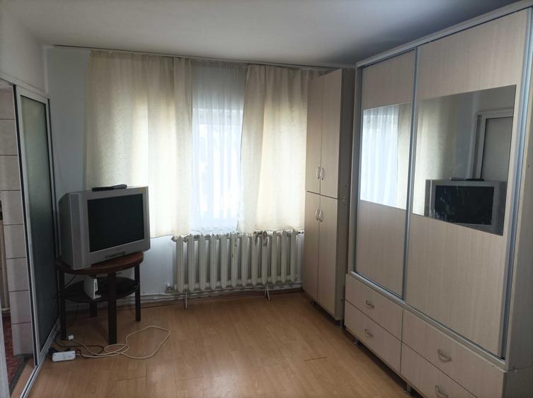 Garsonieră decomandată în Exterior Vest
