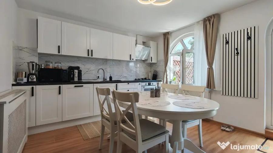 Casă cu 4 camere cu Teren 287 Mp în Băneasa