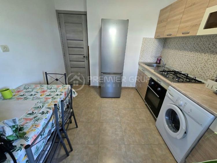 Apartament cu 2 camere decomandat în Nicolina