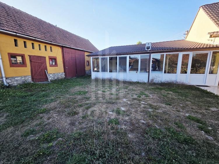 Casă individuală cu 3 camere cu Canalizare în Loamneș