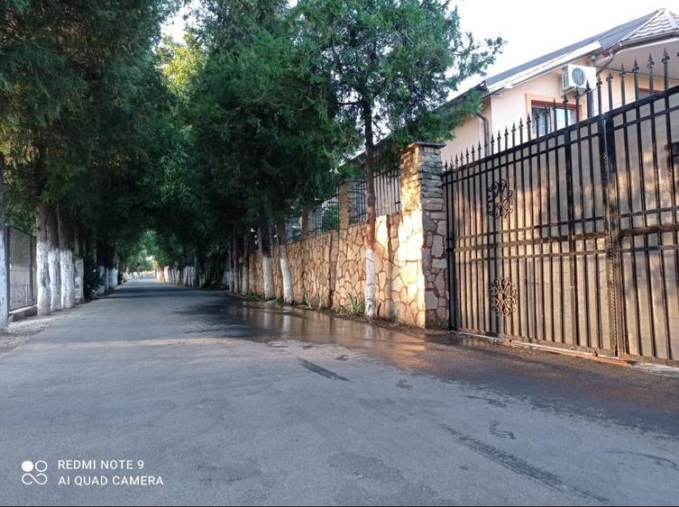 Casă cu 5 camere cu Teren 500 Mp în Valu lui Traian
