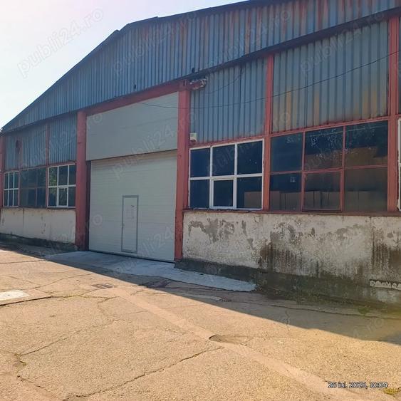 Spațiu comercial, de 1,800 mp, în Industrială