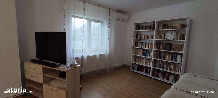 Casă cu 4 camere în Stoenești