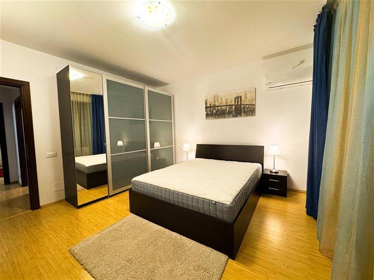 Apartament cu 4 camere semidecomandat în Floreasca