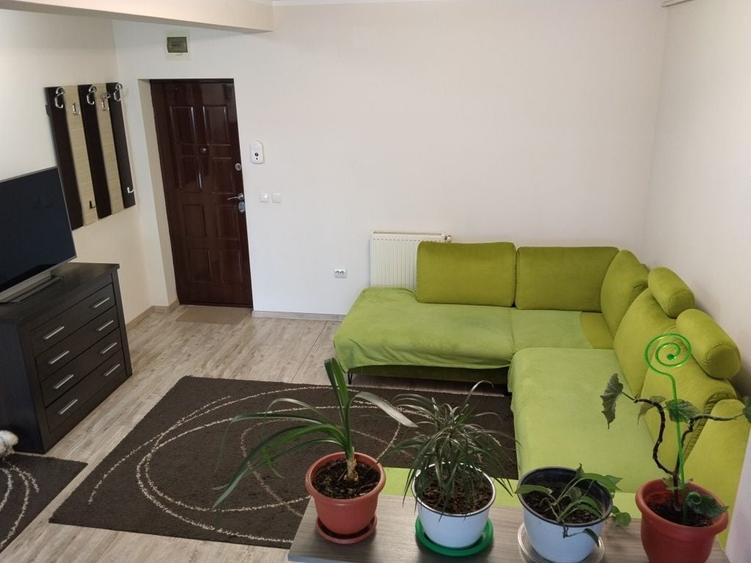 Apartament cu 2 camere decomandat în Florești