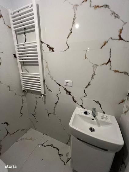 Apartament cu 3 camere decomandat în Păcii