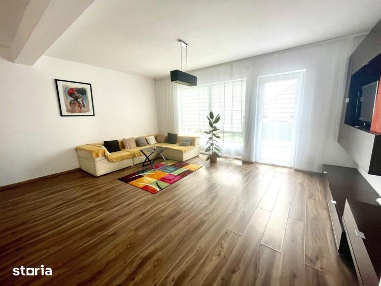 Casă cu 5 camere cu Teren 230 Mp în Iris