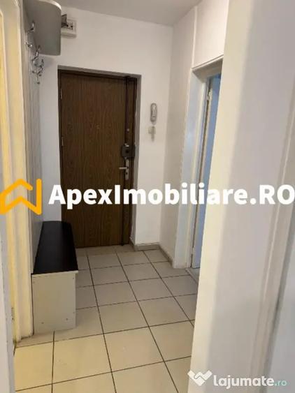 Garsonieră decomandată în Splaiul Unirii