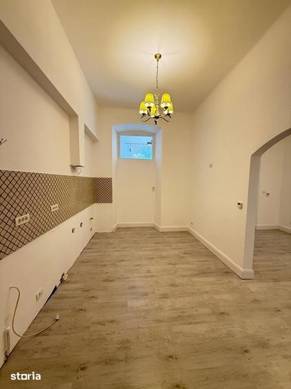 Apartament cu 3 camere semidecomandat în Ultracentral — fotografia 3
