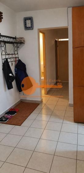 Apartament cu 3 camere decomandat în Rahova