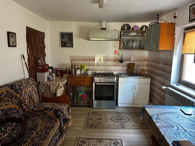 Casă cu 3 camere cu Teren 919 Mp în Dumbrava