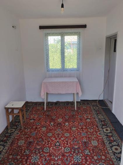 Casă cu 3 camere în Corbu