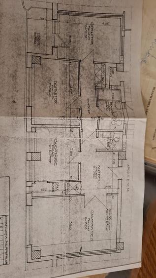 Apartament cu 3 camere decomandat în Central