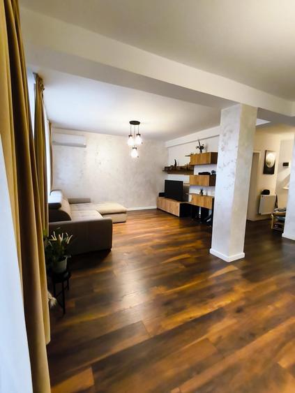 Duplex cu 4 camere cu Teren 150 Mp în Pipera