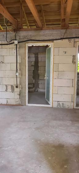 Casă cu 2 camere în Brădeanu